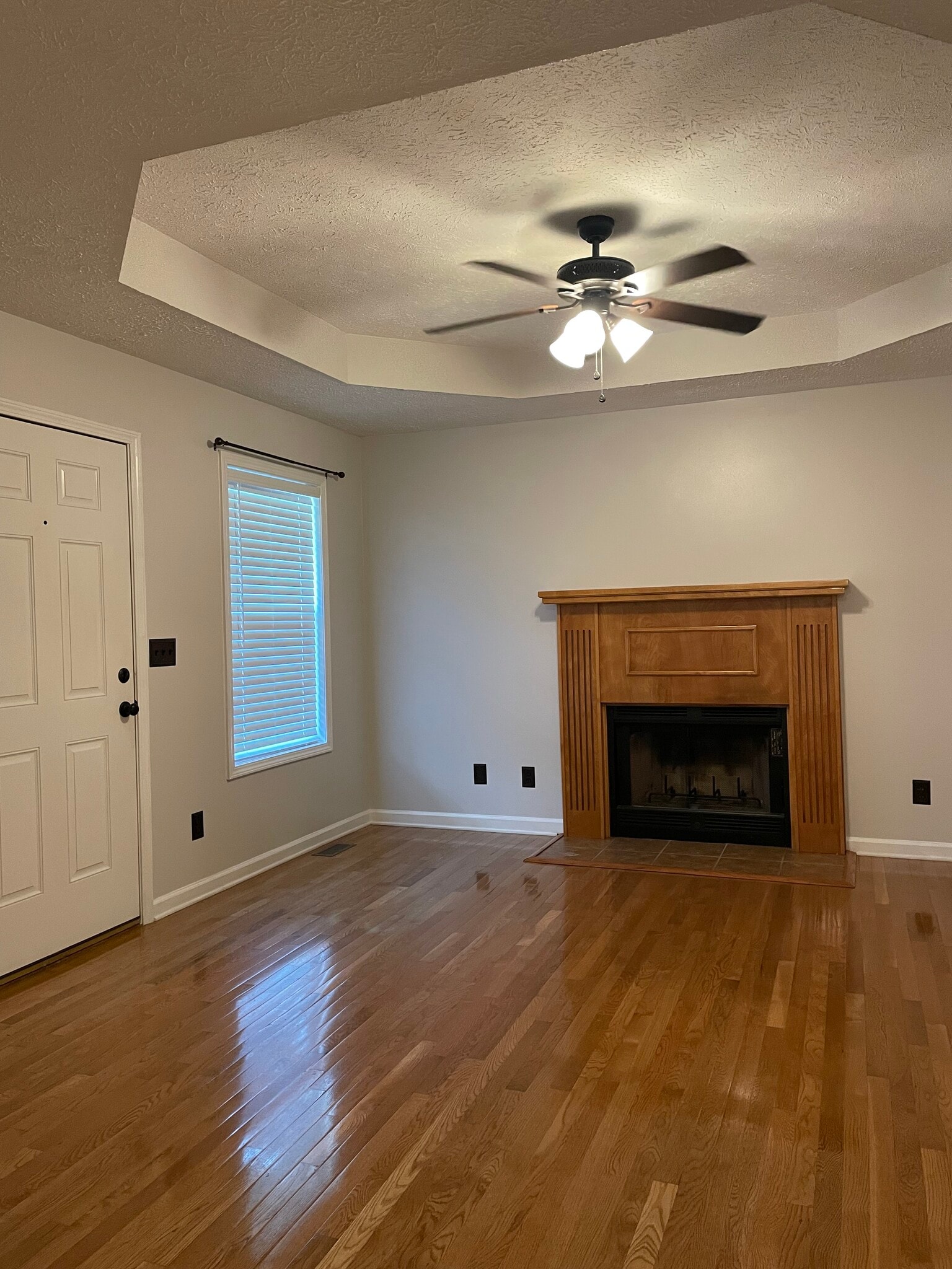 Building Photo - 2203 Ladd Dr