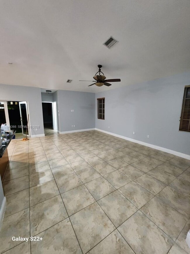 Building Photo - 3187 SW 143rd Pl