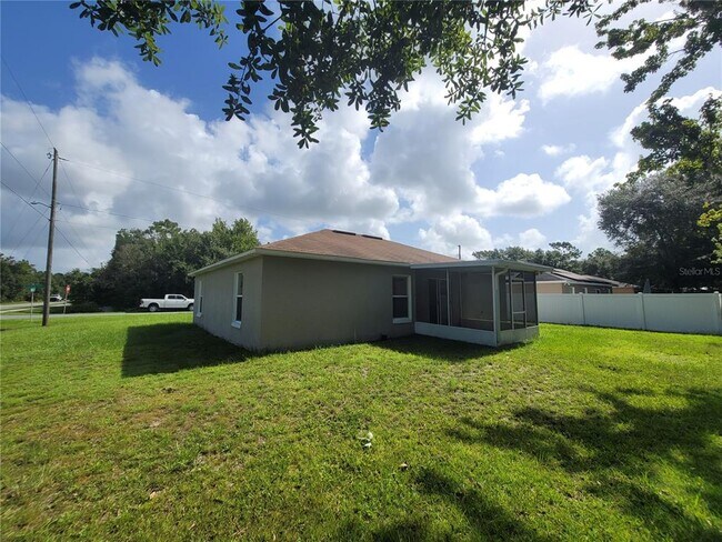 Building Photo - 723 Bobolink Ct