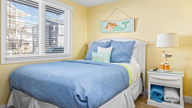 Building Photo - 224 Boardwalk-SI ID1309012P