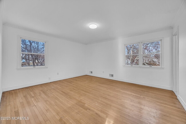 Building Photo - 107 Old Bridge Dr