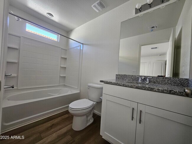 Building Photo - 1225 N 13th St