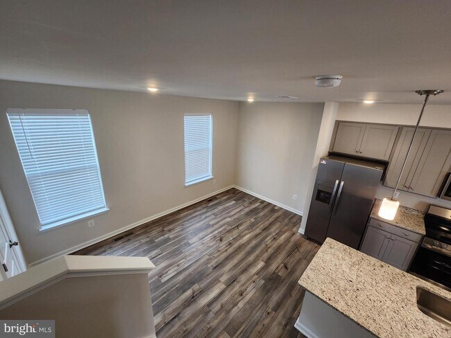 Building Photo - 117 Canning Rd