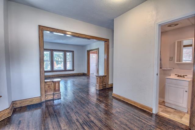 Building Photo - 374 E 12th Ave