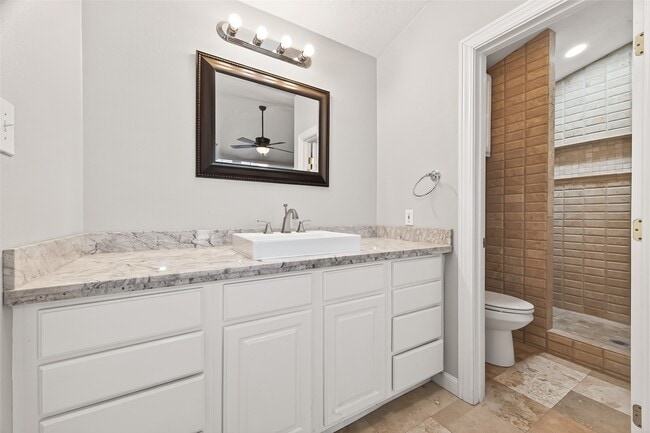 Building Photo - 2211 S Kirkwood Rd