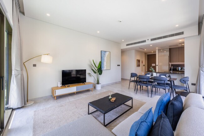 Building Photo - 576 Business Park Dr