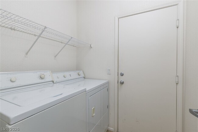 Building Photo - 787 Rise Canyon Dr