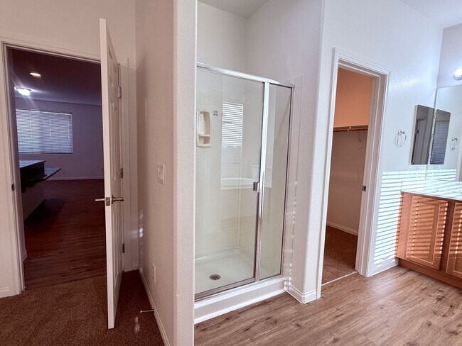 Building Photo - Great single story home 4 beds 3 baths in Henderson