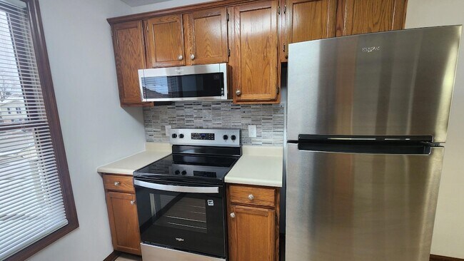 Building Photo - 304 Remington Ct