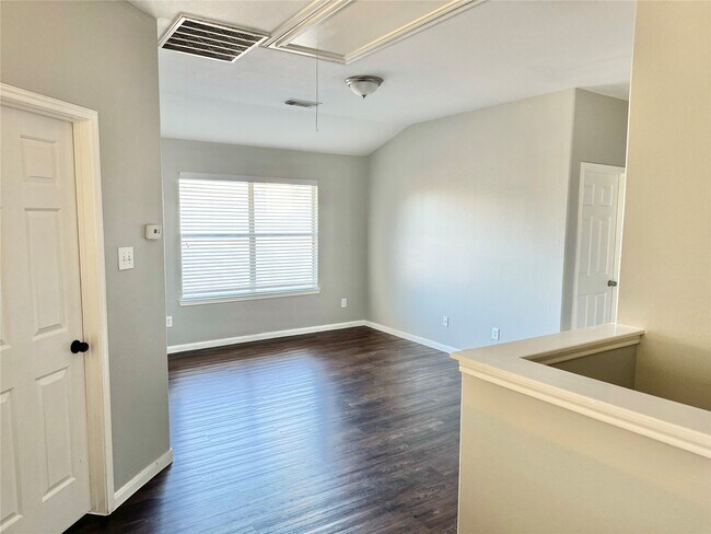 Building Photo - 2911 Silver Shore Ln