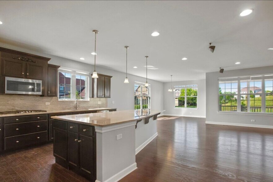 Building Photo - 23590 Sanctuary Club Dr