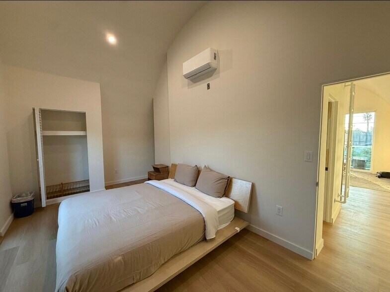 Building Photo - 445 N Townsend Ave