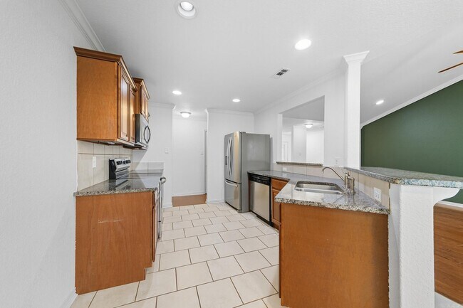 Building Photo - 17317 Crooked Oak Dr