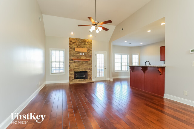 Building Photo - 3724 Windhaven Ct