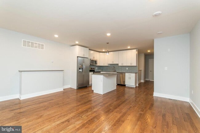 Building Photo - 814 N Uber St