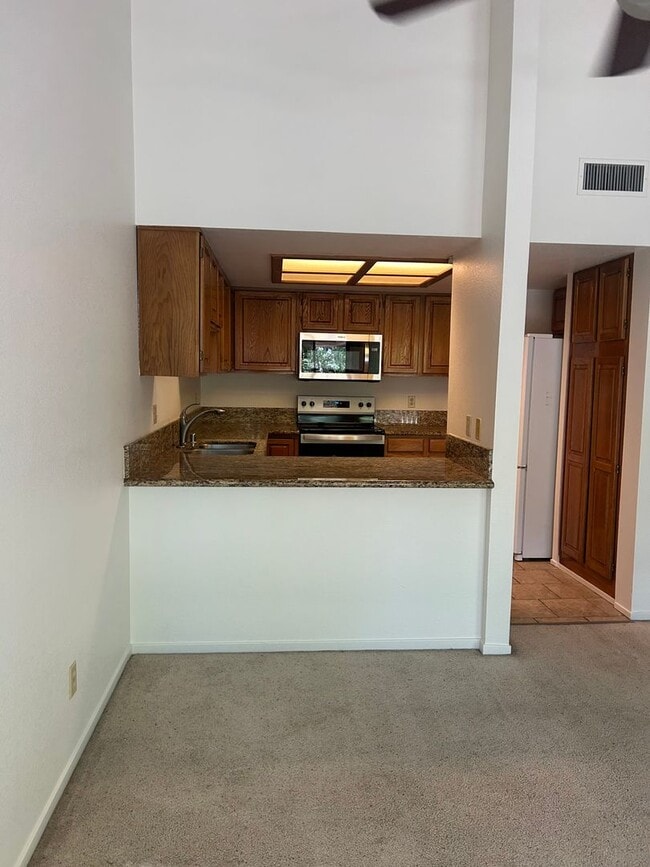 Building Photo - Idlewild Riverfront condo