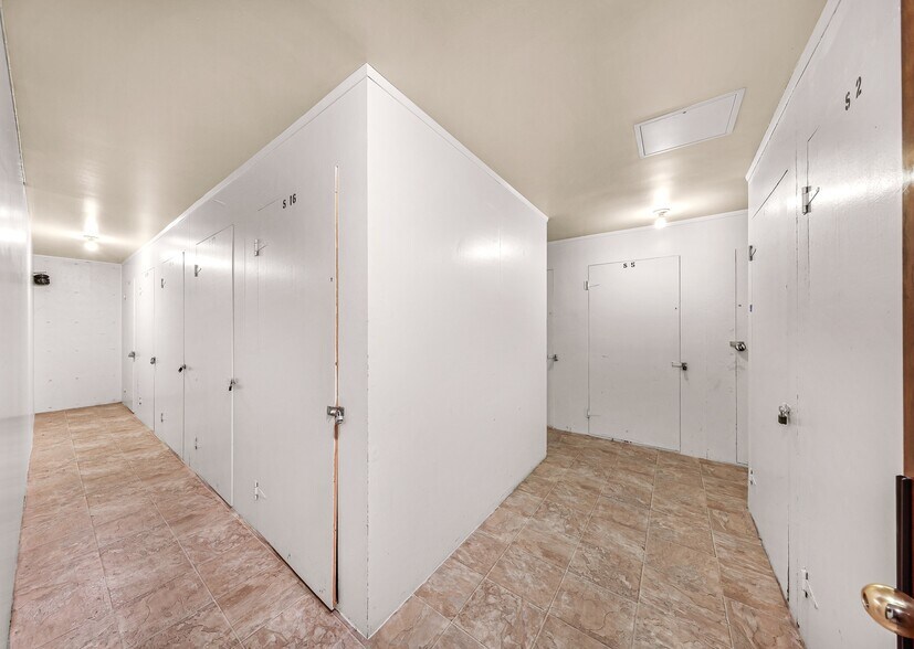 Building Photo - 911 N 73rd St