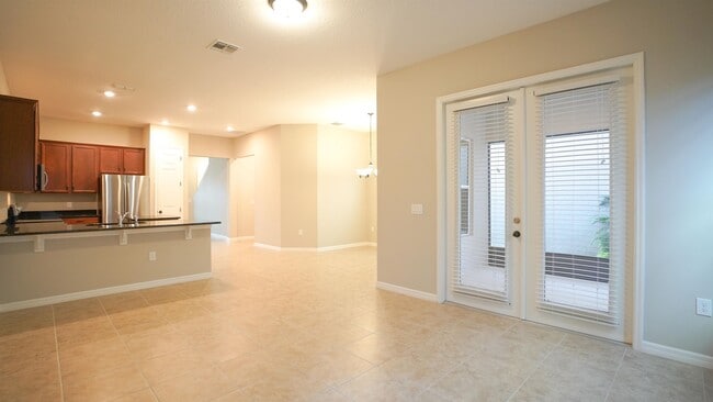 Building Photo - 12663 Salomon Cove Dr