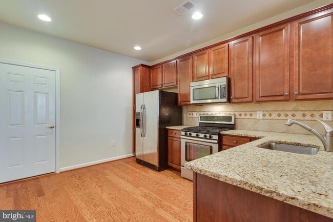 Building Photo - 22720 Beacon Crest Terrace