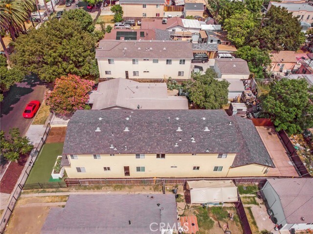 Building Photo - 330 E 101st St