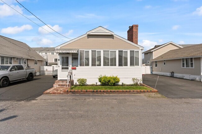 Building Photo - 12 Harris Ave