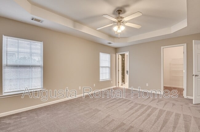 Building Photo - 4866 Orchard Hill Dr