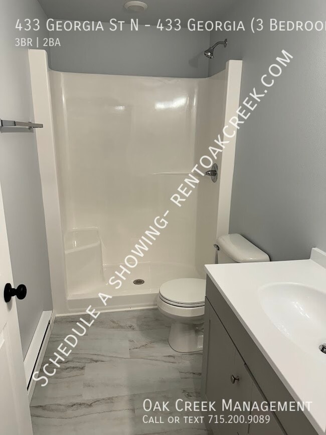 Building Photo - 433 Georgia St N