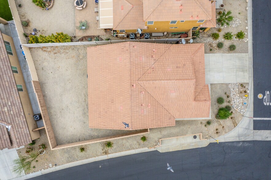 Building Photo - 62855 Kitetail Dr