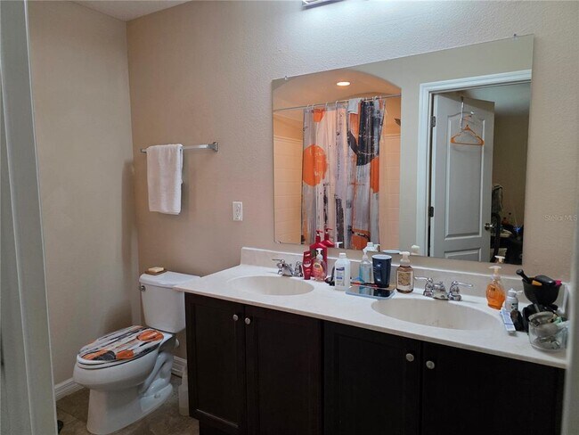 Building Photo - 104 Kelly Thomas Way