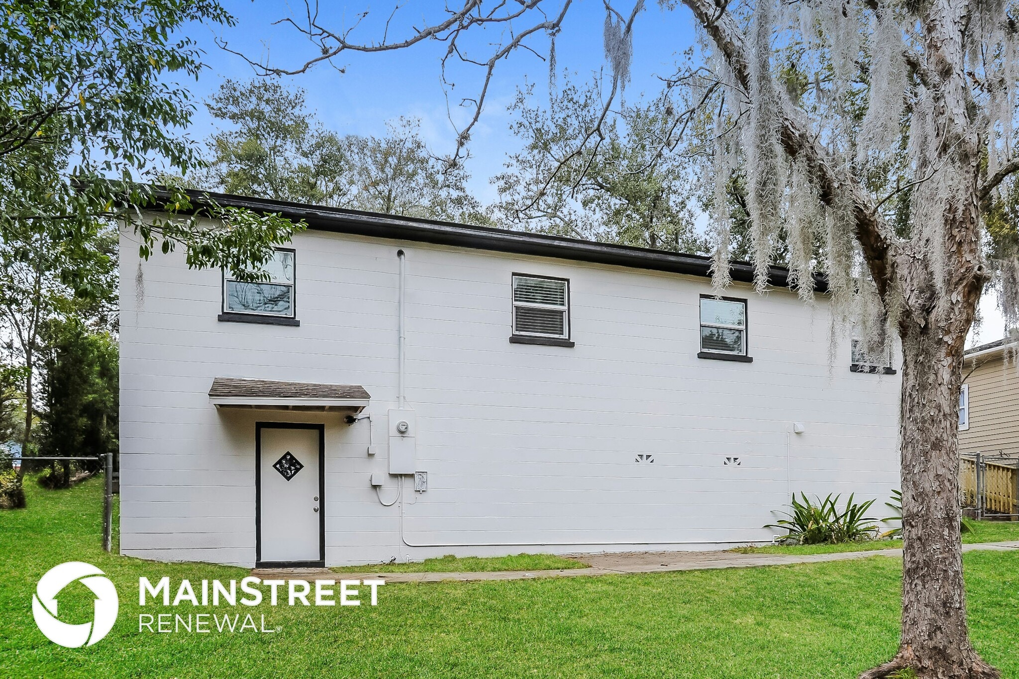 Building Photo - 1171 Lakeview Dr