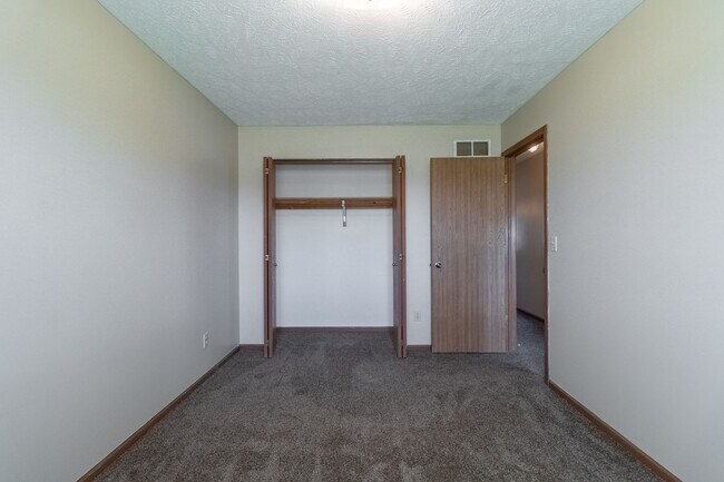 Building Photo - 2231-2237 SW 19
