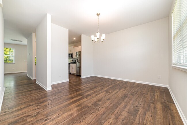 Building Photo - 2527 Linhay Dr.
