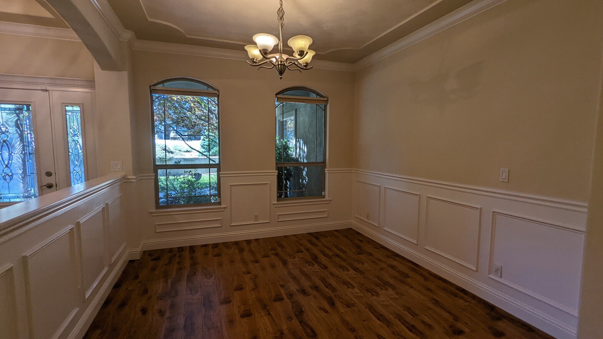 Building Photo - 1043 Diamante Robles Ct