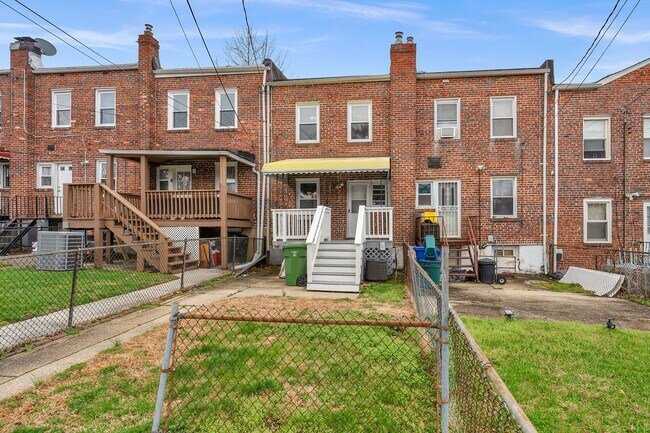 Building Photo - Gwynn Falls Beautiful 3 Bedroom With Finished Basement for RENT