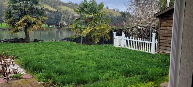 Building Photo - Riverfront 3 bedroom home in Winchester