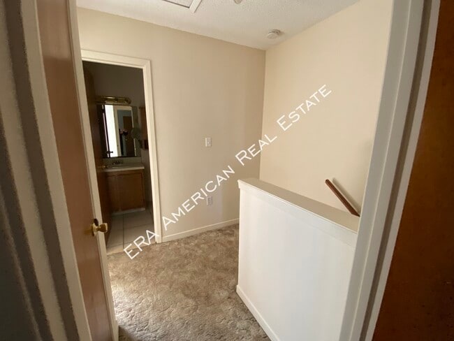 Building Photo - 230 Oxford Ct