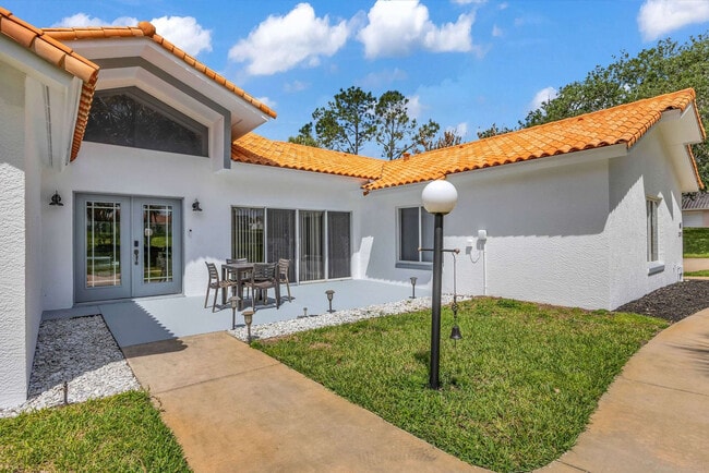 Building Photo - 12853 Bellerive Dr