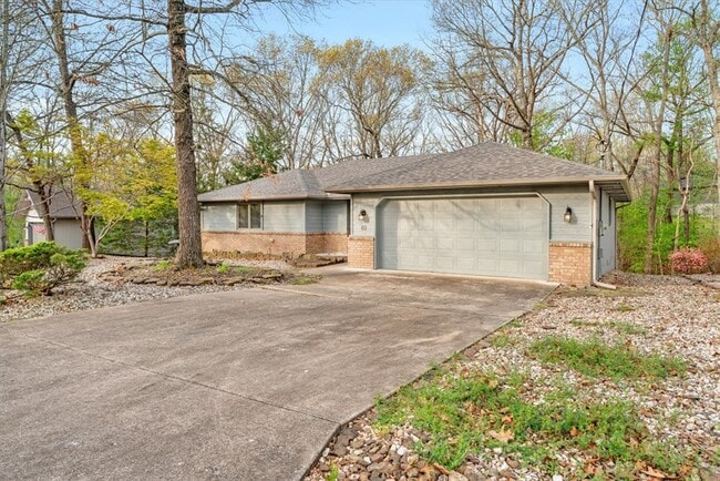 Building Photo - 69 Walney Dr