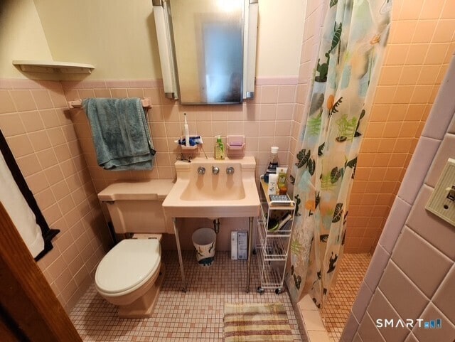 Building Photo - 183 Lawrence St