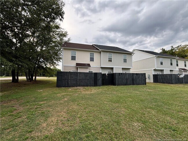 Building Photo - 3110 Horsepen Br