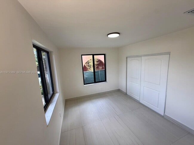 Building Photo - 800 Jann Ave