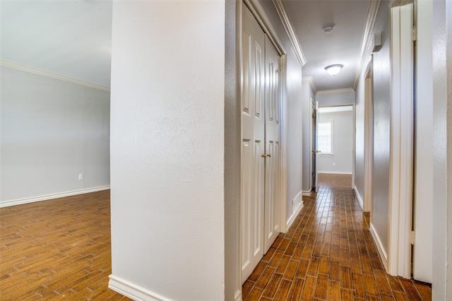 Building Photo - 702 Melrose Dr