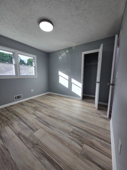 Building Photo - 4462 Bryant Dr SW