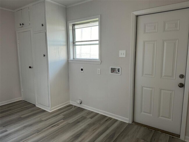 Building Photo - 13707 Farm to Market 1489