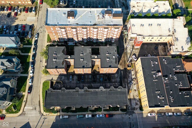 Building Photo - 234 E 9th St