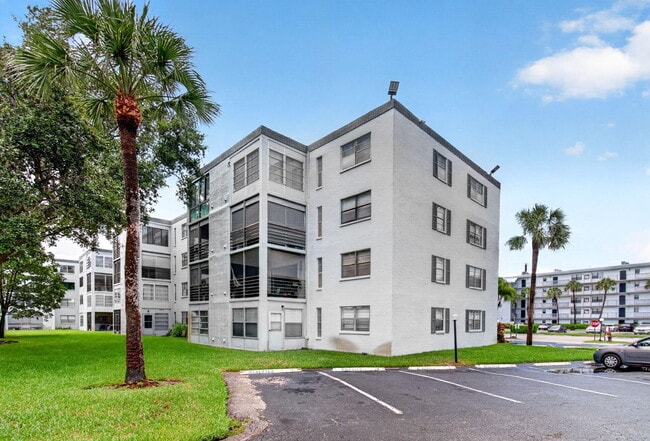 Building Photo - 9440 SW 8th St