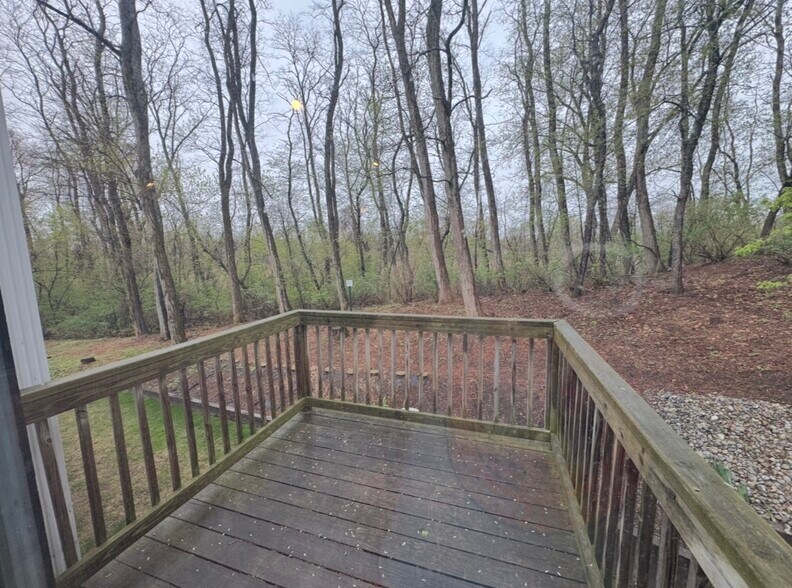 Building Photo - 1307 Greenwich Dr