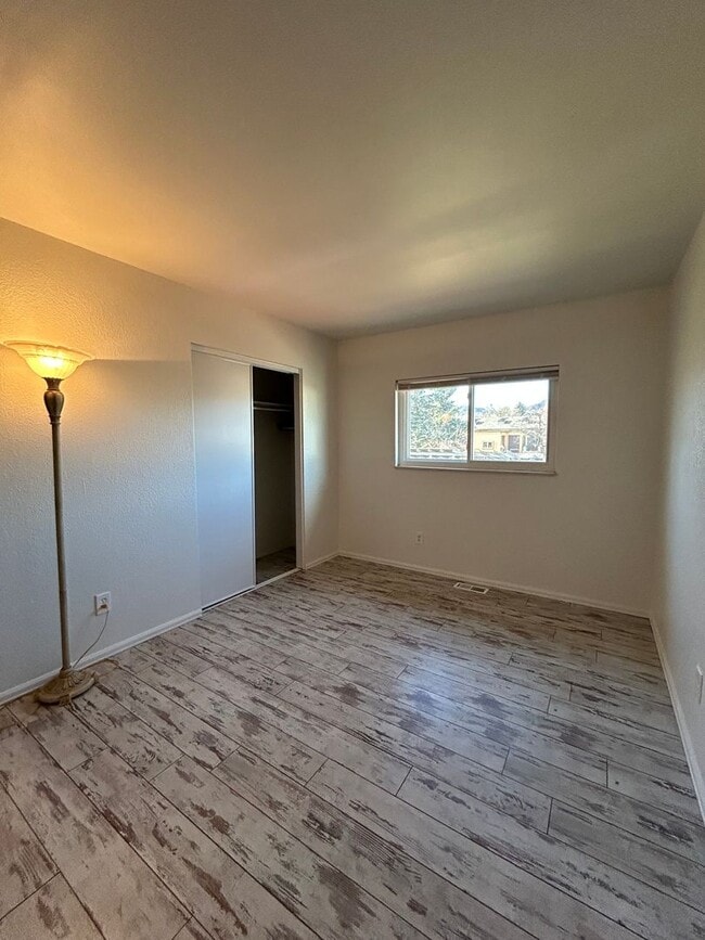 Building Photo - Stunning 4 BR/2 BA Morrison Home!!