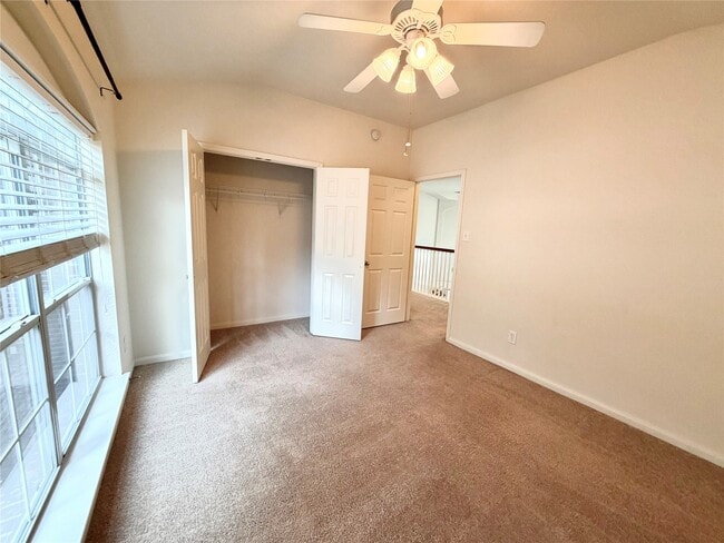 Building Photo - 25122 Southbriar Ln