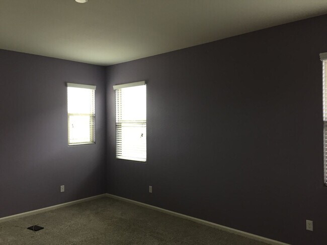 Building Photo - Spacious 5BR House in Phoenix